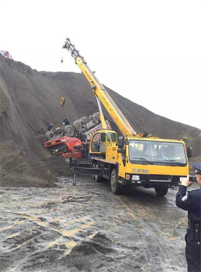 桑日上犹道路救援